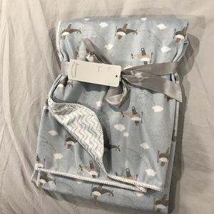 Reversible baby blanket